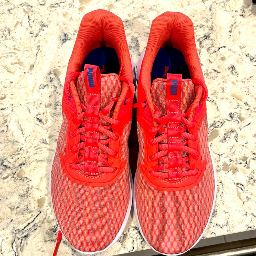 Puma woman’s sneakers size 8